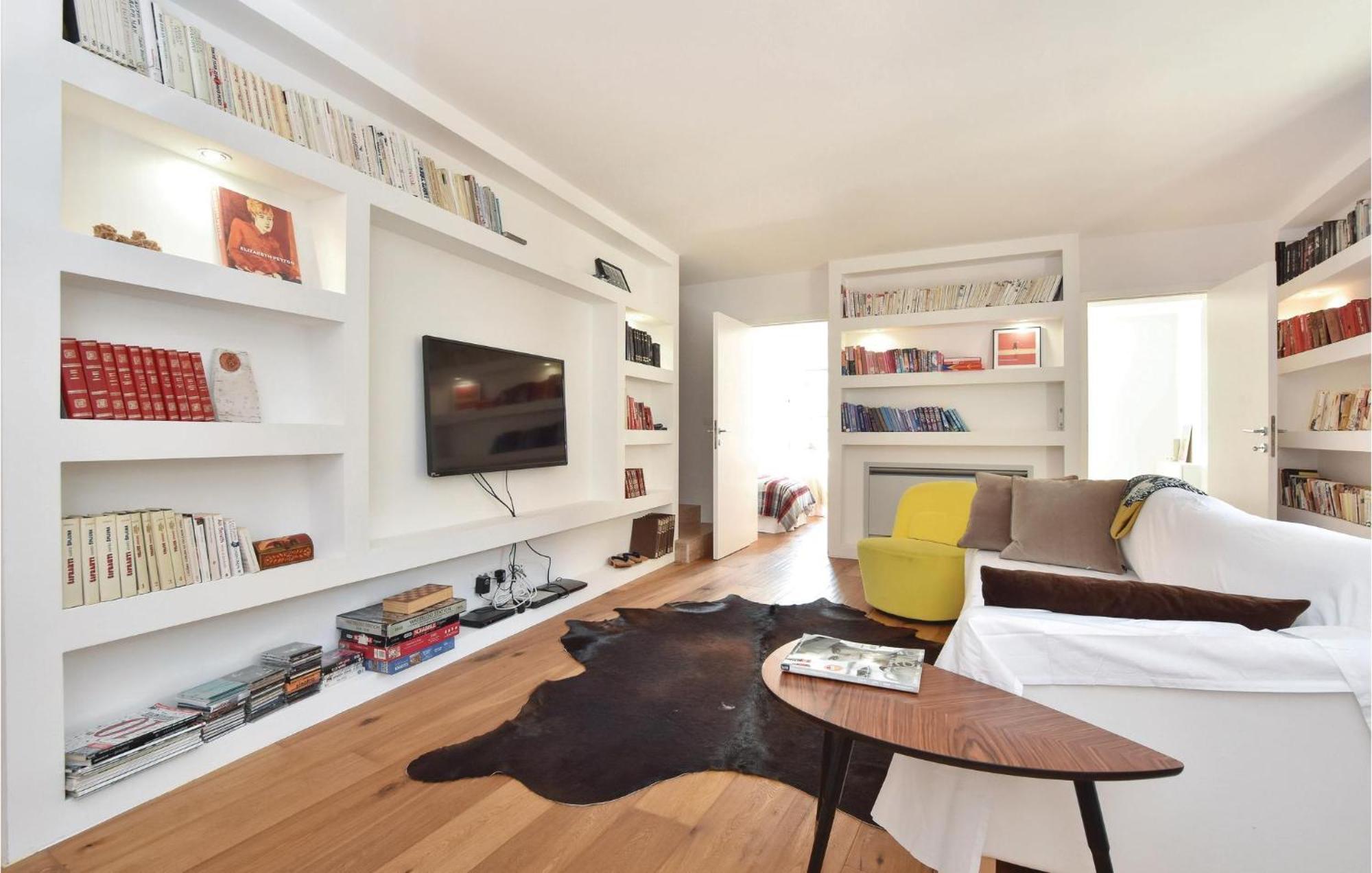 Stunning Home In Split With Outdoor Swimming Pool Eksteriør bilde